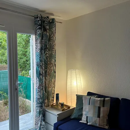 Provencal Style In Mediterranean Seaside Town Holiday home *